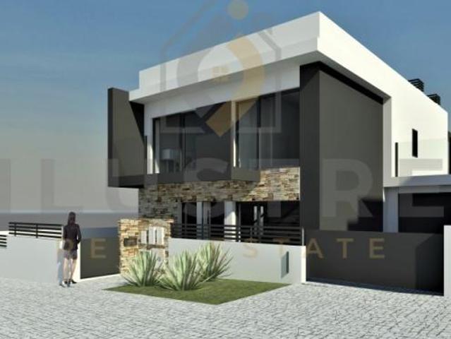 Casaa 4 quarto, Almada Almada DLS84688352