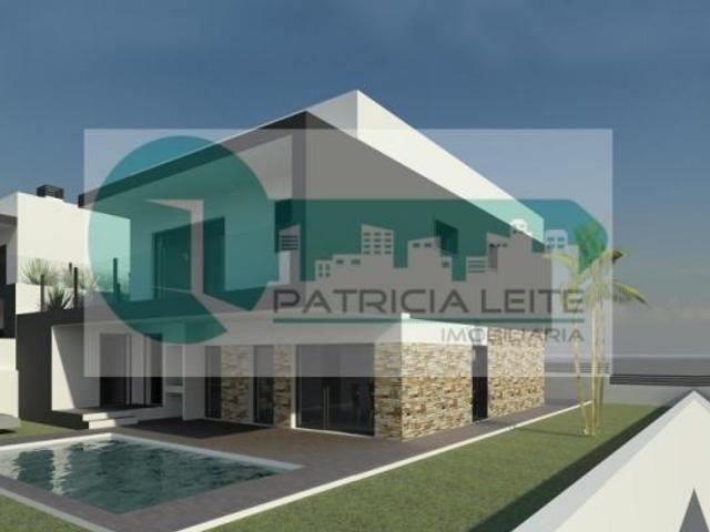 Casaa 4 quarto, Almada Almada DLS84754411