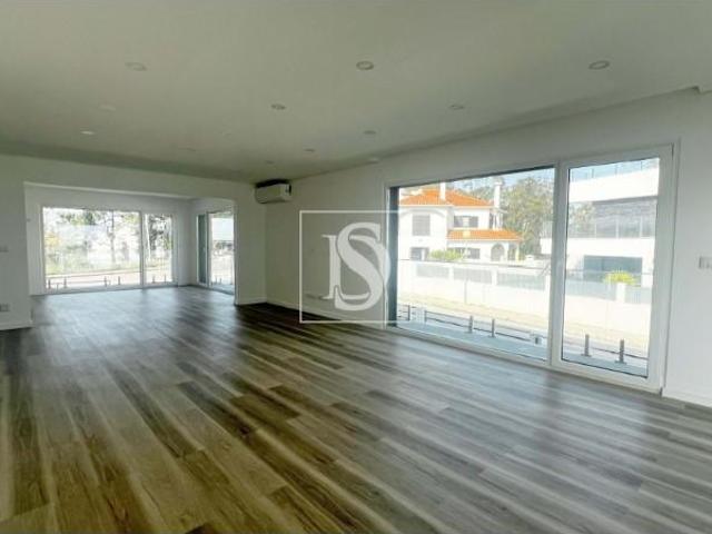 Casaa 4 quarto, Almada Almada DLS89829945