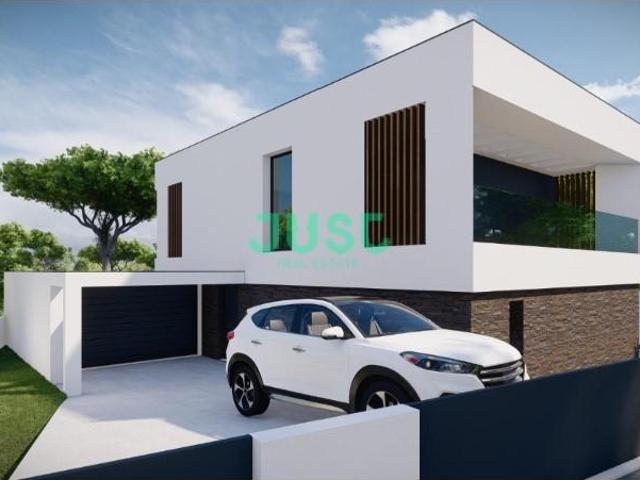 Casaa 4 quarto, Almada Almada DLS95263239