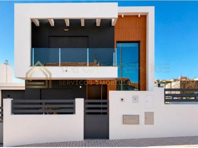 Casaa 4 quarto, Almada Almada DS102723150
