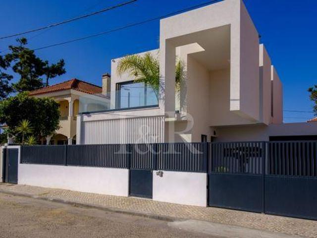 Casaa 4 quarto, Almada Setúbal DLS97114262