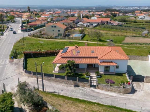 Casaa 4 quarto, Caldas da Rainha Caldas da Rainha DLS101741831