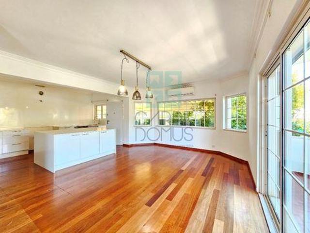 Casaa 4 quarto, Cascais Lisboa 2765 075 DS102341538