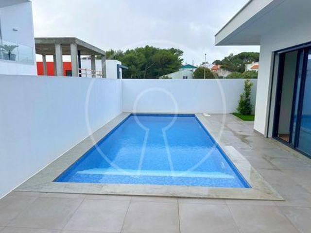 Casaa 4 quarto, Cascais Lisboa DLS102721915