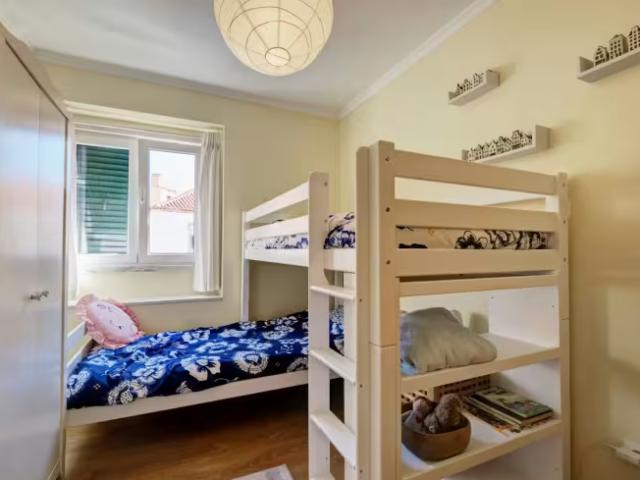 Casaa 4 quarto, Lisbon Lisbon 1170 264 ES98375988