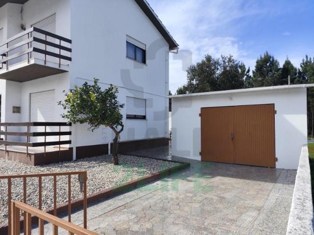Casaa 4 quarto, Marinha Grande Marinha Grande DLS88917336
