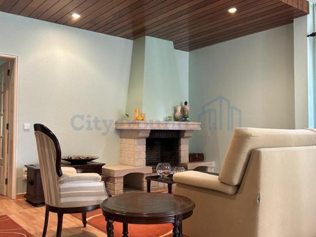 Casaa 4 quarto, Marinha Grande Marinha Grande DLS95263388