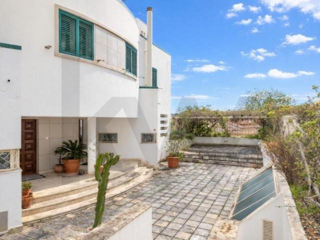 Casaa 4 quarto, Oeiras Oeiras DLS101114751