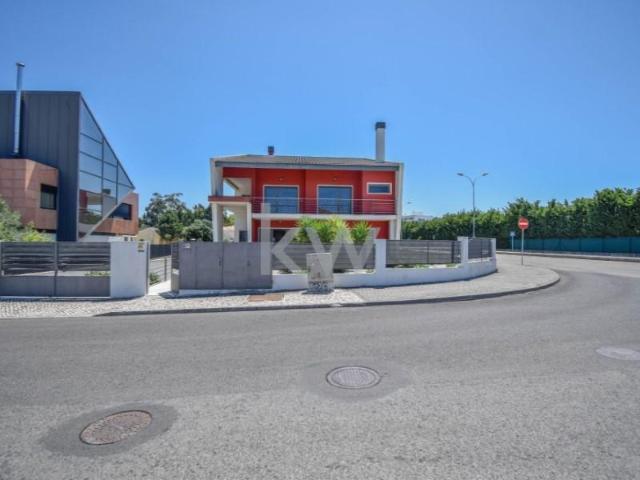 Casaa 4 quarto, Oeiras Oeiras DLS102452461