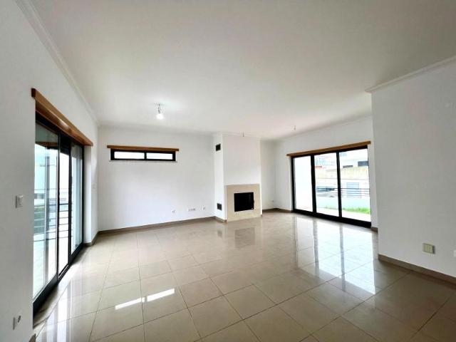 Casaa 5 quarto, Almada Almada 2810 302 DLS101226147