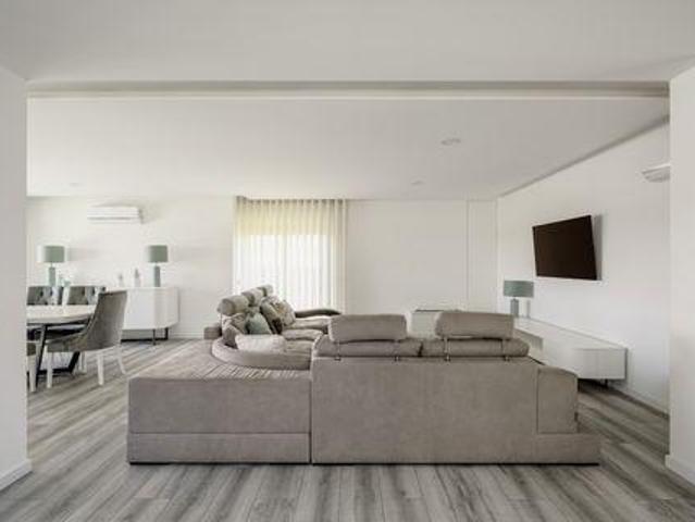 Casaa 5 quarto, Oeiras Lisboa 2740 137 DS99838479