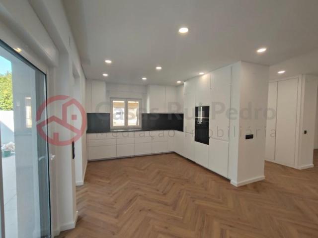 Casaa 3 quarto, Almada Almada DLS99887003