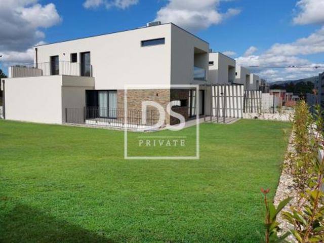 Casaa 3 quarto, Braga Braga DLS73234095