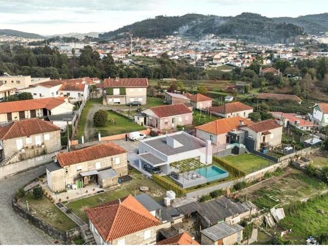 Casaa 3 quarto, Guimarães Guimarães 4815 302 DS98260636