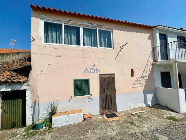 Casaa 3 quarto, Idanha Castelo Branco DLS93121704