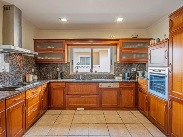 Casaa 3 quarto, Lagos Lagos DLS99310954