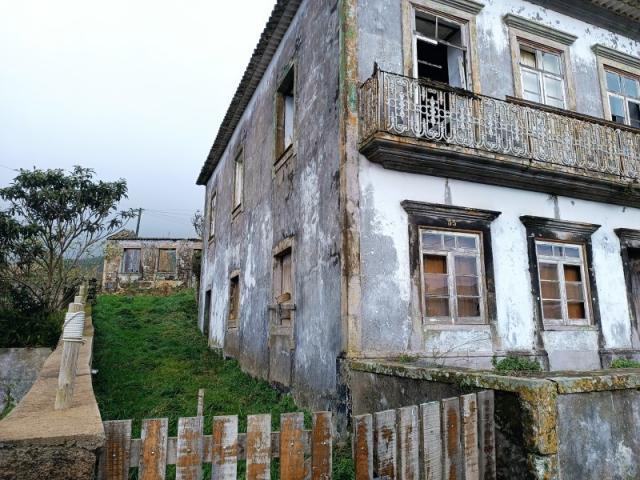 Casaa Angra do Heroísmo Angra do Heroísmo DLS83696726