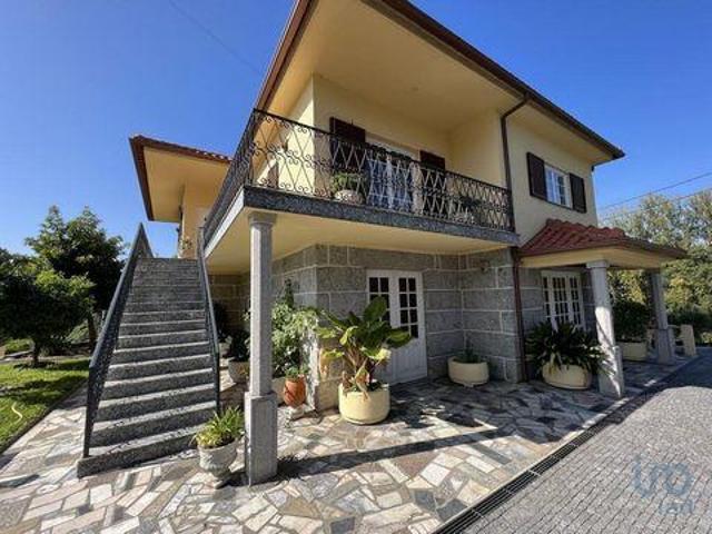 Casaa Fafe Braga 4820 005 DS82286160
