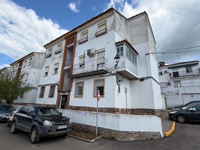 CASABANCO VENDE PISO DOS DORMITORIOS EN JEREZ DE LOS CABALLEROS