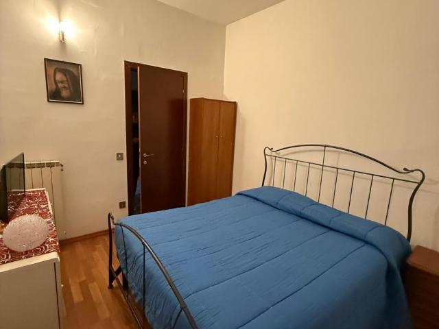 CASAL DEL MARMO, Via Rudiano STANZA PER DONNA