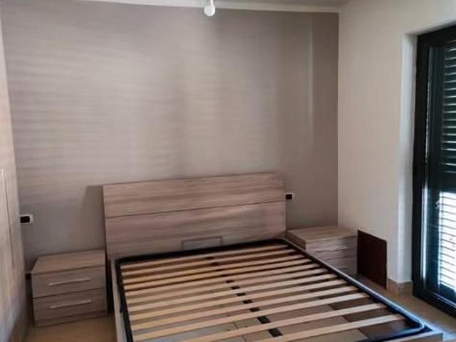 Casalotti bilocale con balcone e p.auto