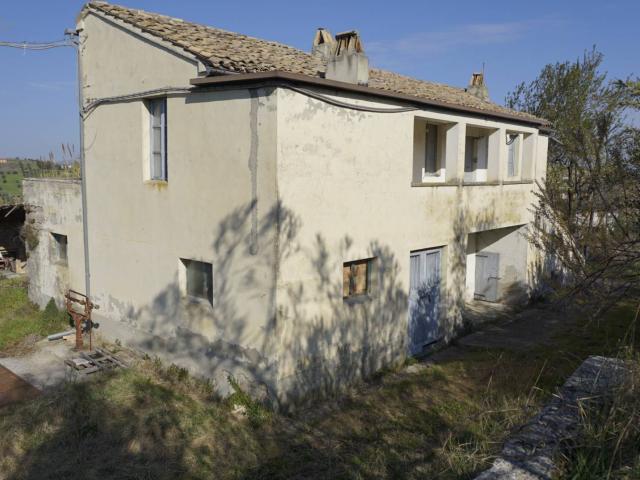 Casale Colonico Rustico in vendita a Offida, Borgo Miriam