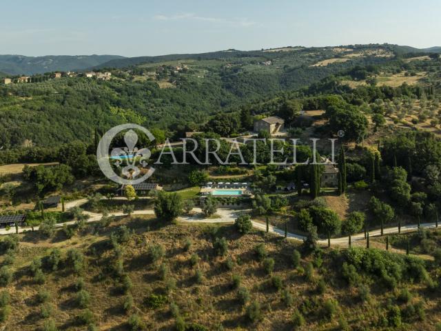 Casale con tenuta agricola e vigneto vicino a Orvieto 600m² Orvieto Scalo