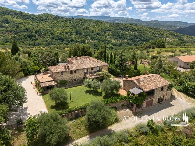 Casale Castagna con piscina, Val d'Orcia Toscana 900m² Seggiano