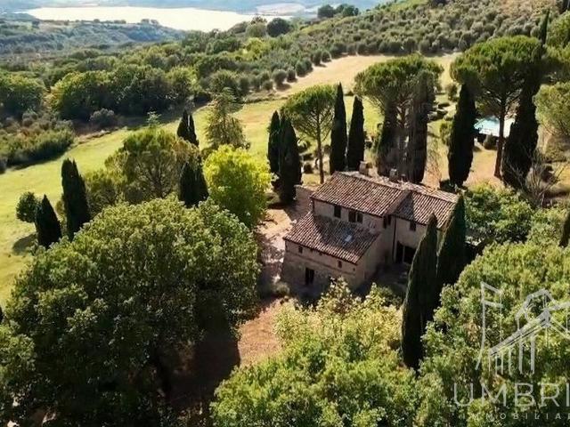 Casale Antico con Vista Panoramica 308m² Orvieto