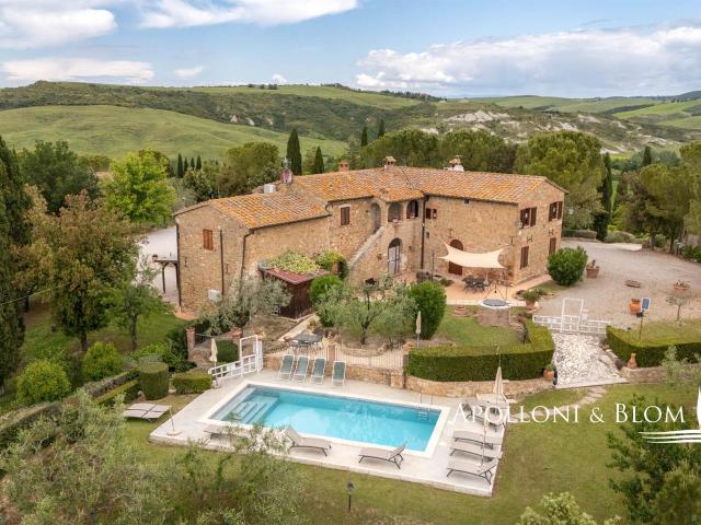 Casale del 1700 con piscina e biolago San Quirico d'Orcia 620m² San quirico d'orcia