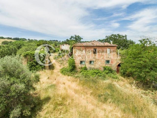 Casale di 1080 mq in vendita Torrita di Siena, Italia