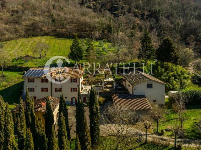 Casale di 1755 mq in vendita Barberino di Mugello, Italia