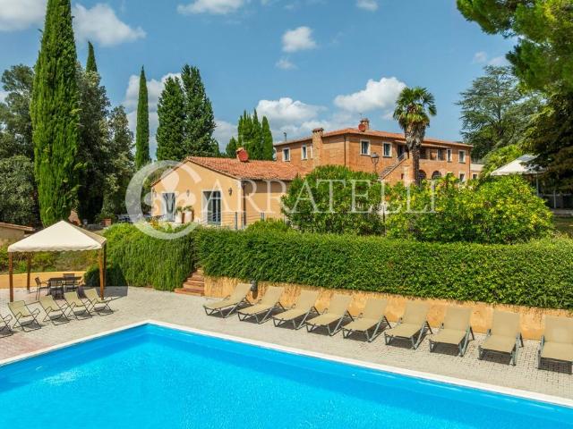 Casale di 1990 mq in vendita Castiglione del Lago, Umbria