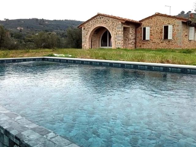 Casale di 350 mq in vendita Vinci, Italia