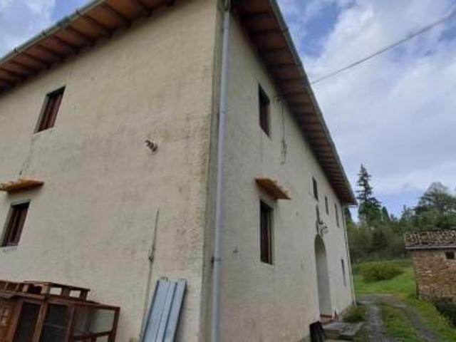 CASALE di 4 vani e di 100 mq BARBERINO DI MUGELLO rif. AAJ367