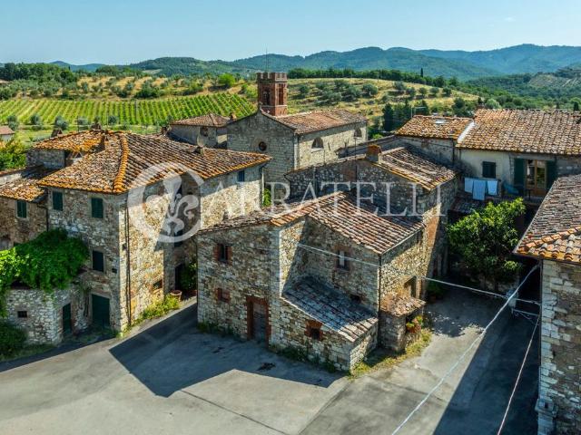 Casale di 850 mq in vendita Gaiole in Chianti, Italia