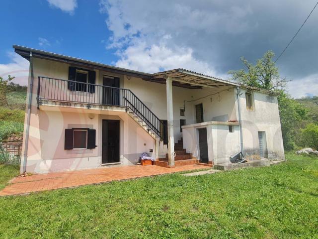 Casale di campagna in vendita a Santopadre