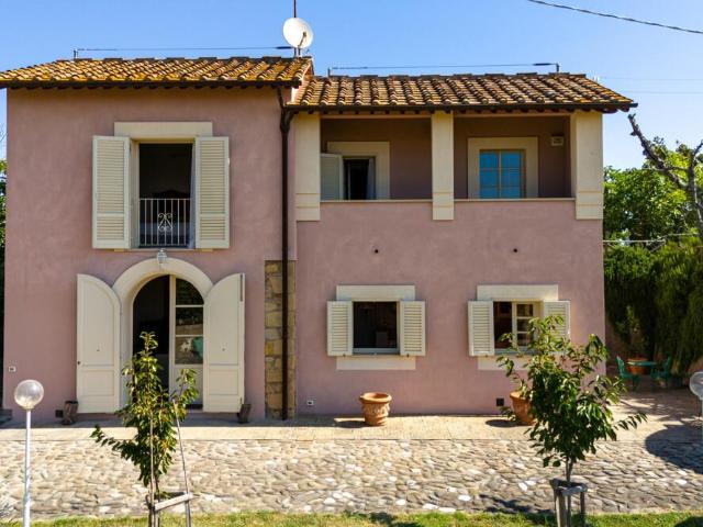 Casale di pregio immerso nella meravigliosa campagna toscana 142m² Livorno