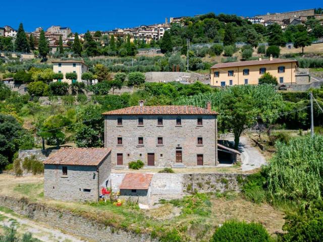 Casale Fontenuova 385m² Cortona