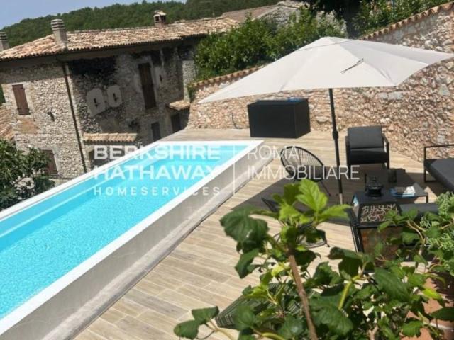 Casale in affitto a Trevi località Coste, arredato, giardino privato, terrazzo TrovaCasa