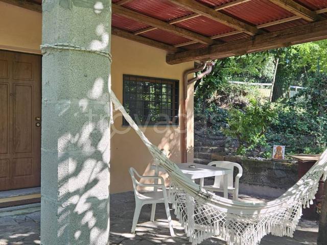 Casale in affitto a Trevignano Romano via Settevene Est, arredato, giardino privato, lavatrice TrovaCasa