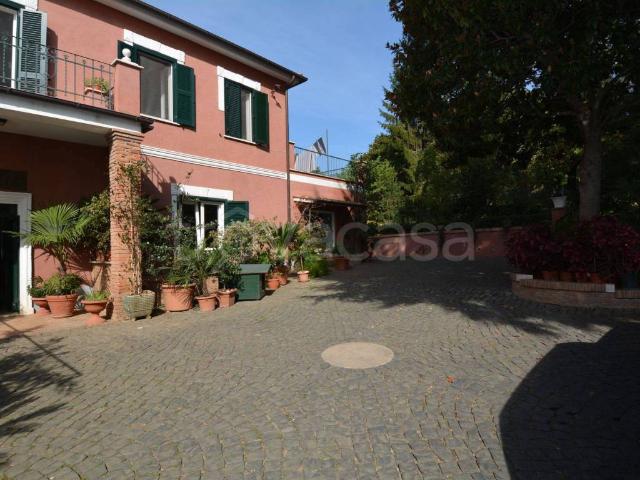 Casale in in affitto da privato a Velletri viale Roma, 234, terrazzo, da privato, caminetto TrovaCasa