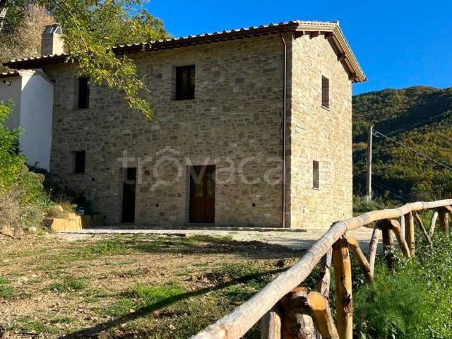 Casale in in affitto da privato ad Assisi frazione Santa Maria di Lignano, 69, da privato, parzialmente arredato, cucina abitabile TrovaCasa