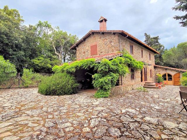 Casale in pietra con vista panoramica in vendita a Suvereto, Belevedere