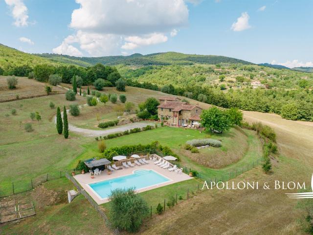 Casale in pietra con piscina e dépendance Piegaro, Umbria 317m² Piegaro