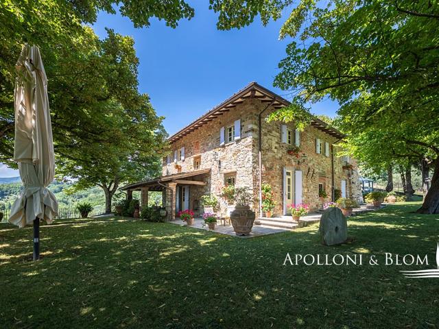 Casale in pietra con portico e taverna Vaiano, Prato 400m² Vaiano