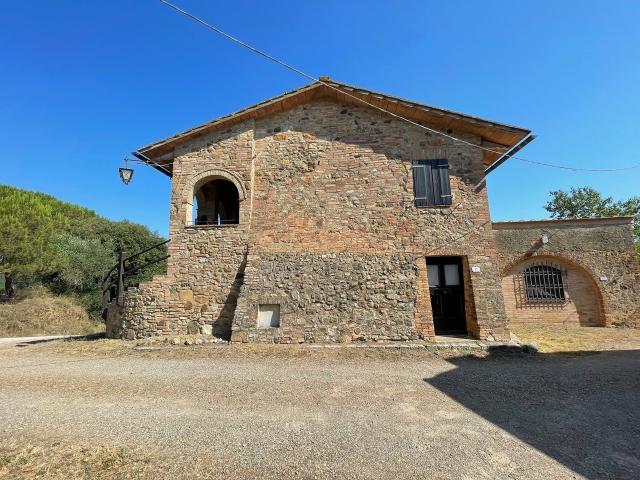 CASALE in VENDITA a MURLO Murlo di 6 vani