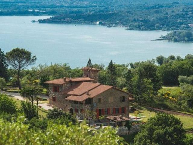 Casale in vendita a Magione