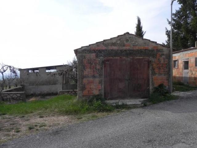 Casale in vendita a Massa Martana